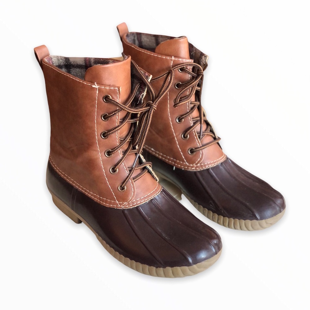 NWOT - Women’s Outdoors Lace-up Boots, Brown